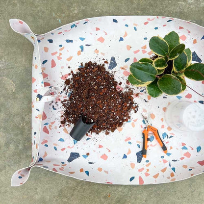 Grand Tapis de Rempotage en Simili Cuir - Tapis de rempotage pour plantes - plantandstories