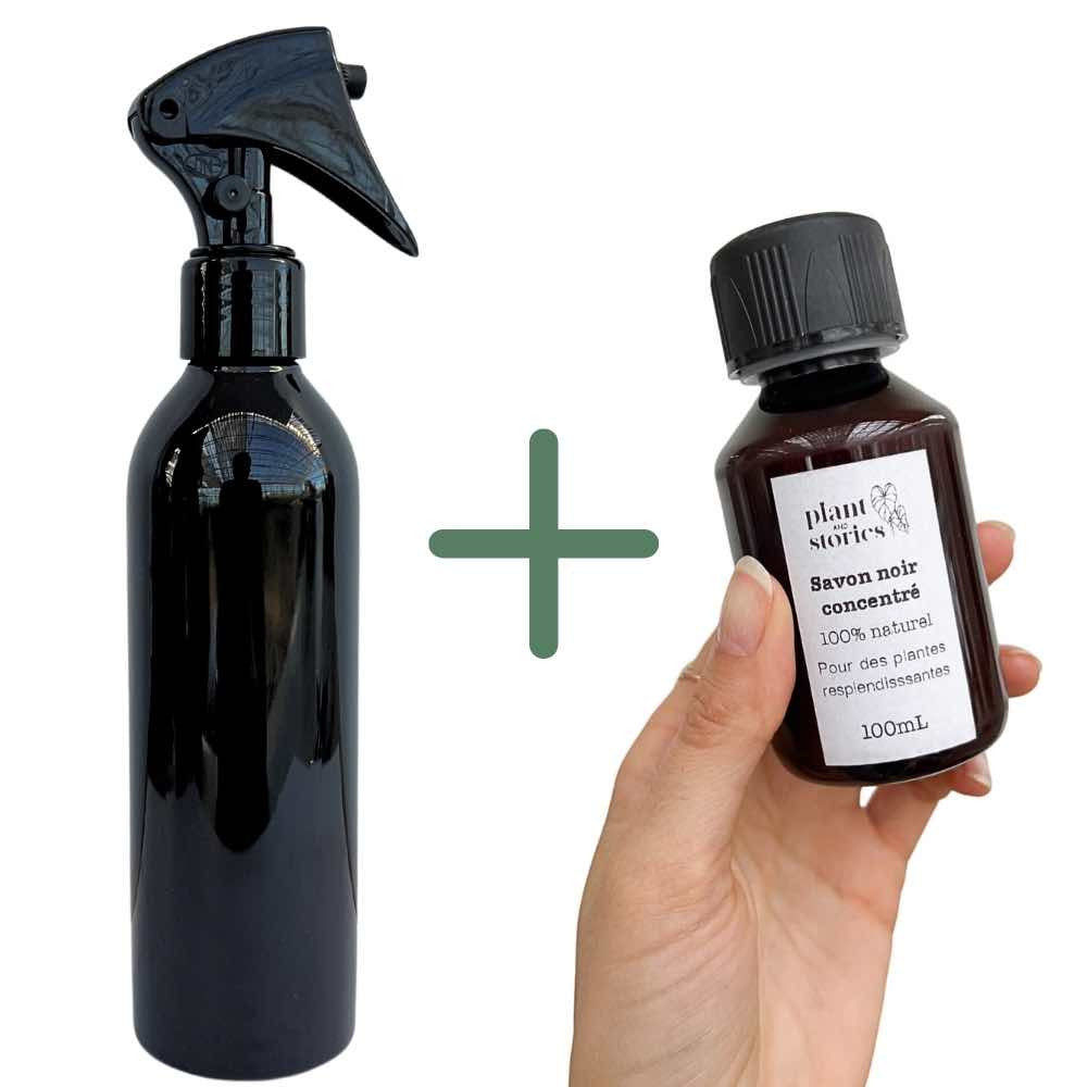 Un pulvérisateur pour plantes noir de 250ml à gauche, et une bouteille de 100ml de Savon noir concentré à droite