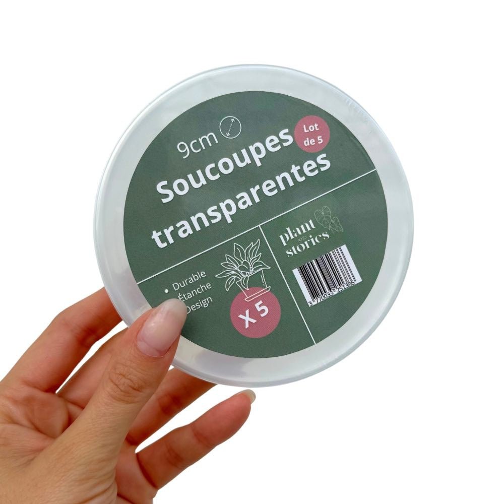 Lot de cinq soucoupes transparentes pour plantes, rondes et rigides, avec une étiquette verte au centre