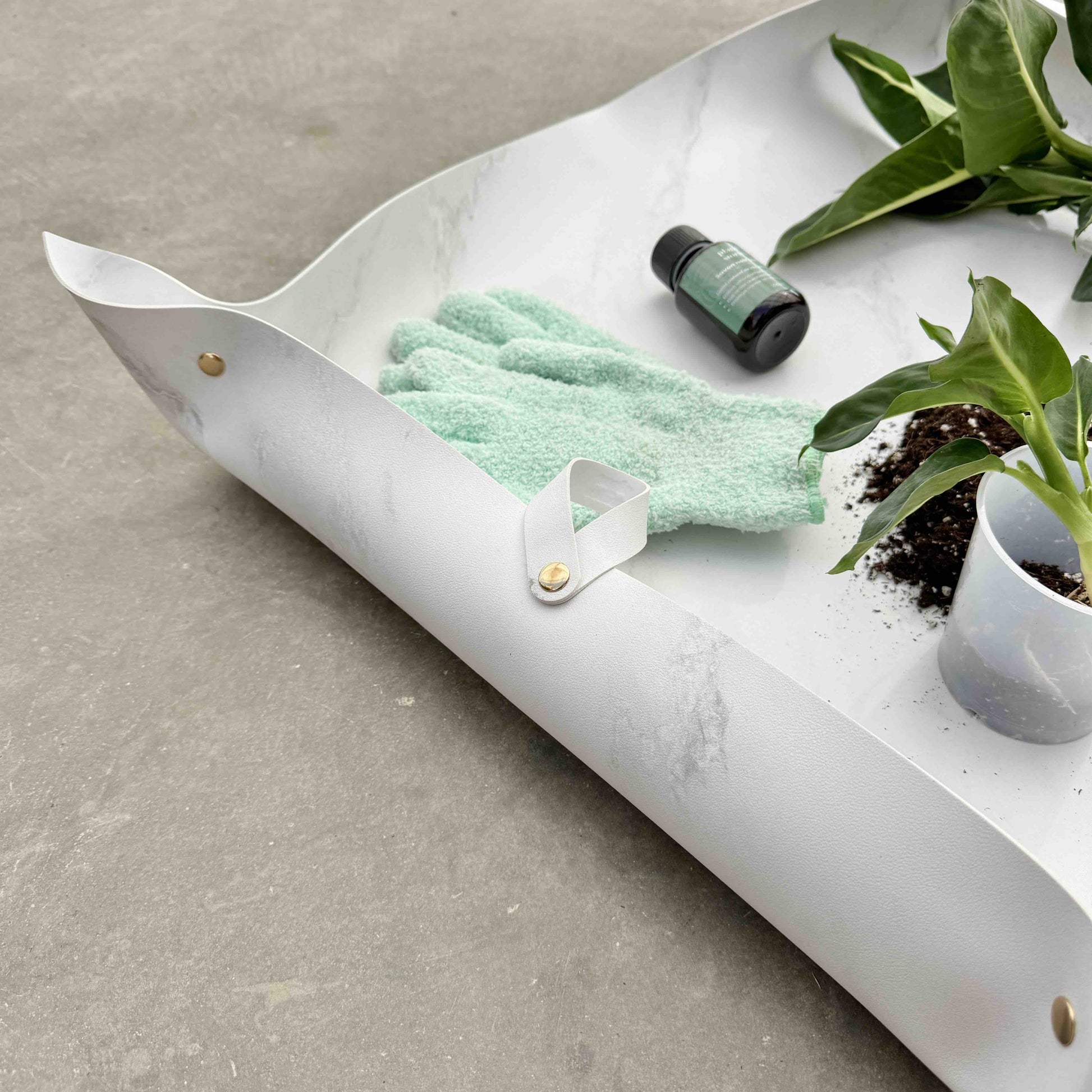 Grand Tapis de Rempotage en Simili Cuir - Tapis de rempotage pour plantes - plantandstories