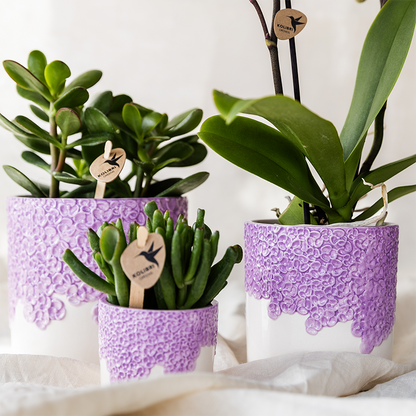 Cache-pot céramique en relief floral - courbes douces et coloris tendres - lilas